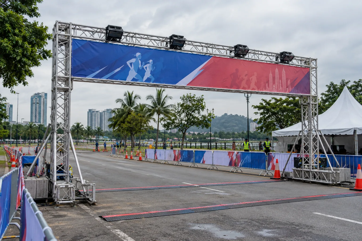 Start & Finish Gantry Truss — illustrative setup